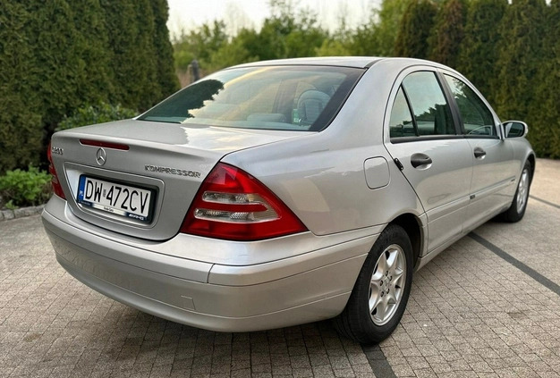 Mercedes-Benz Klasa C cena 13900 przebieg: 159000, rok produkcji 2001 z Wrocław małe 277